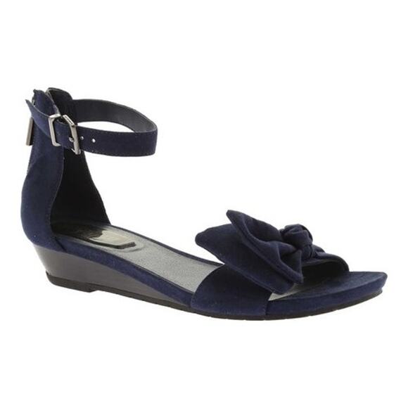 Kenneth Cole Reaction Women's Great Start Ankle Strap Sandal Size 7 Blue NWT - Picture 1 of 1